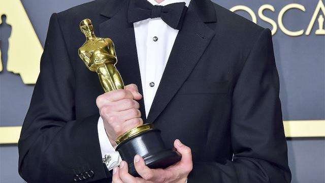 У нинішньому році вручення премії «Оскар - 21» пройде на декількох локаціях