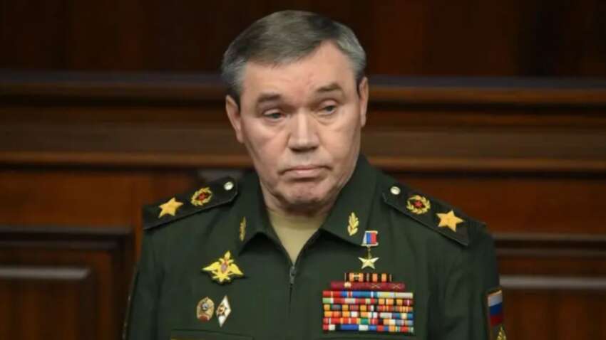 «Наступаем повсюду»: Герасимов заявил о масштабном наступлении армии РФ по всему фронту