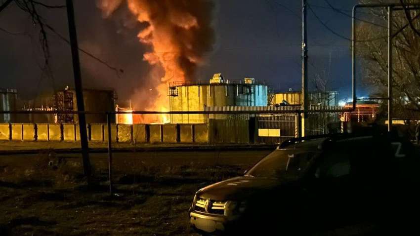 В оккупированном Луганске запылала нефтебаза: подробности (ФОТО) В оккупированном Луганске запылала нефтебаза: подробности (ФОТО)