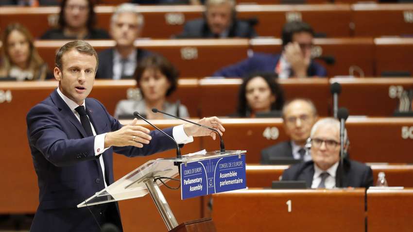 Макрон одобрил возвращение России в ПАСЕ