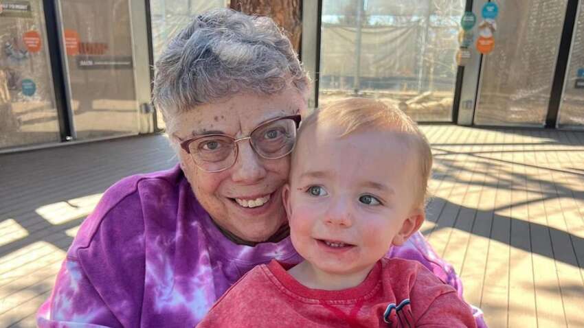 3-летний мальчик героически спас свою прабабушку 3-летний мальчик героически спас свою прабабушку