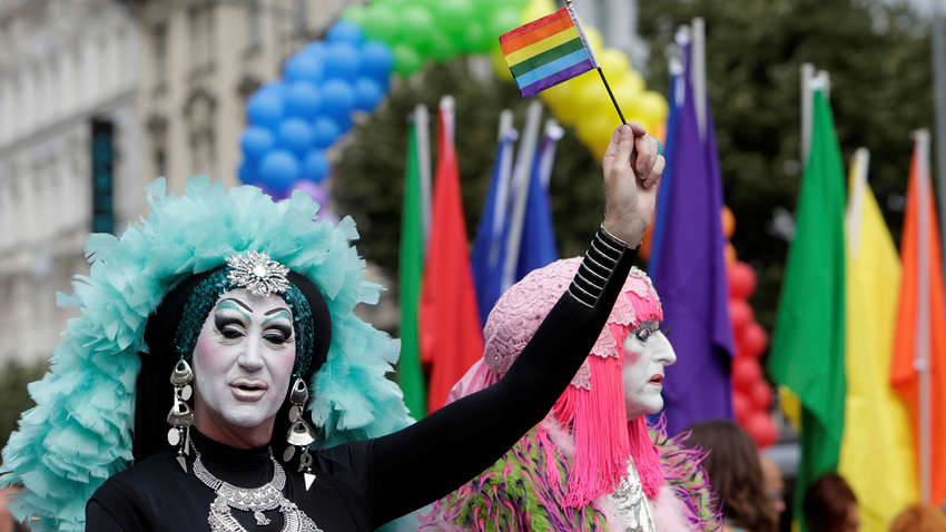 "Гнобить нельзя": в Швейцарии введена уголовная ответственность за высказывания против геев