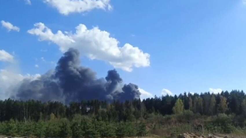 В России определили причину взрывов на арсенале с боеприпасами