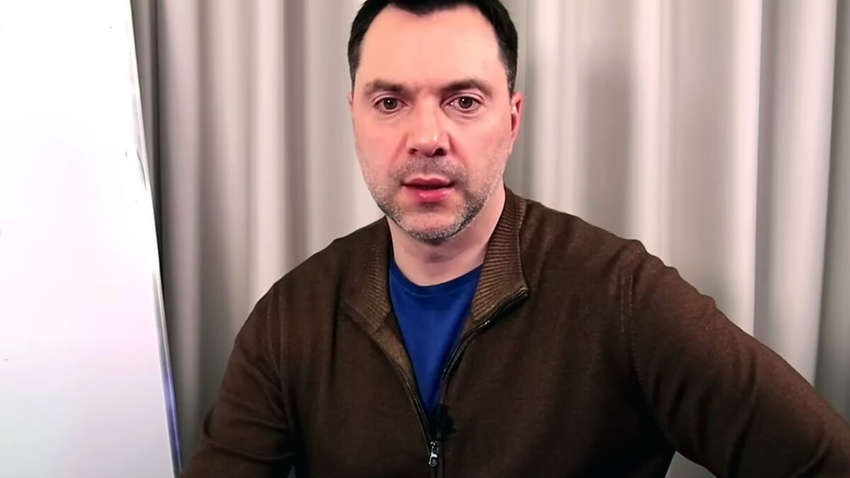 Арестович рассказал, куда РФ может ударить тактическим ядерным оружием 