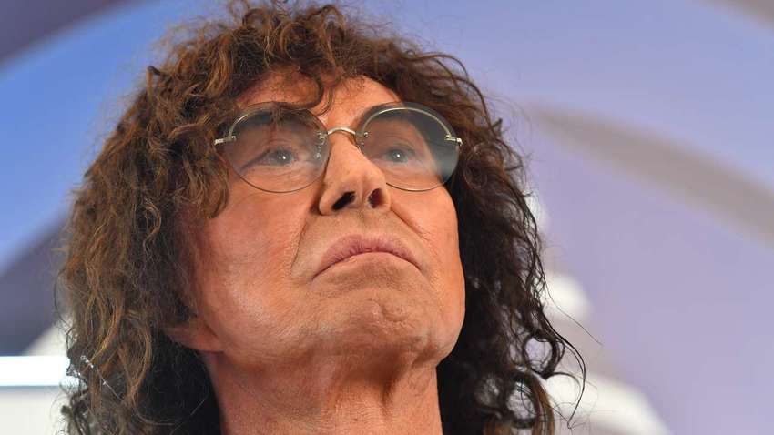 "Не терпить старіння": відомий російський співак офіційно пішов зі сцени