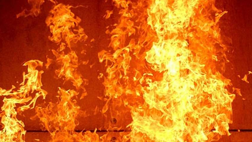 В Бангладеш сгорела фабрика: погибло более пятидесяти человек (ФОТО) В Бангладеш сгорела фабрика: погибло более пятидесяти человек (ФОТО)