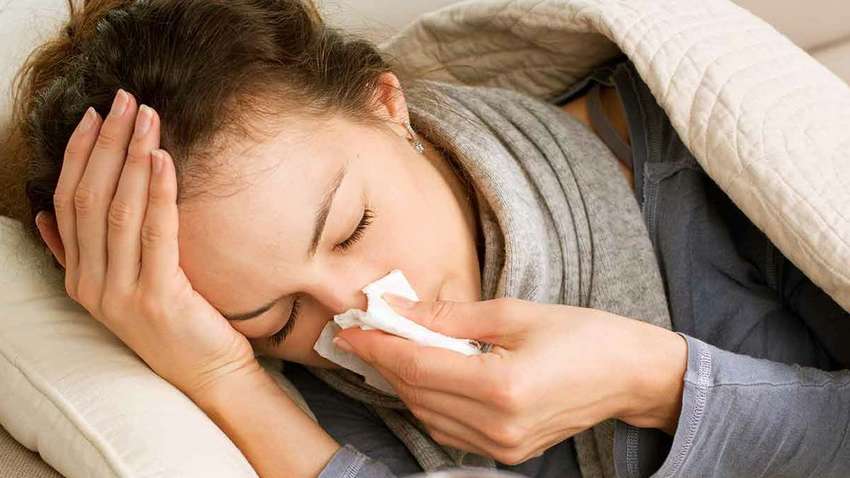 Штамм "Омикрон" поражает верхние дыхательные пути: в ВОЗ сделали заявление 