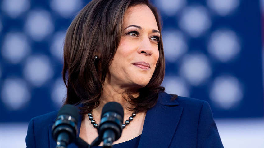 Вице-президента США раскритиковали из-за её одежды от Dolce & Gabbana