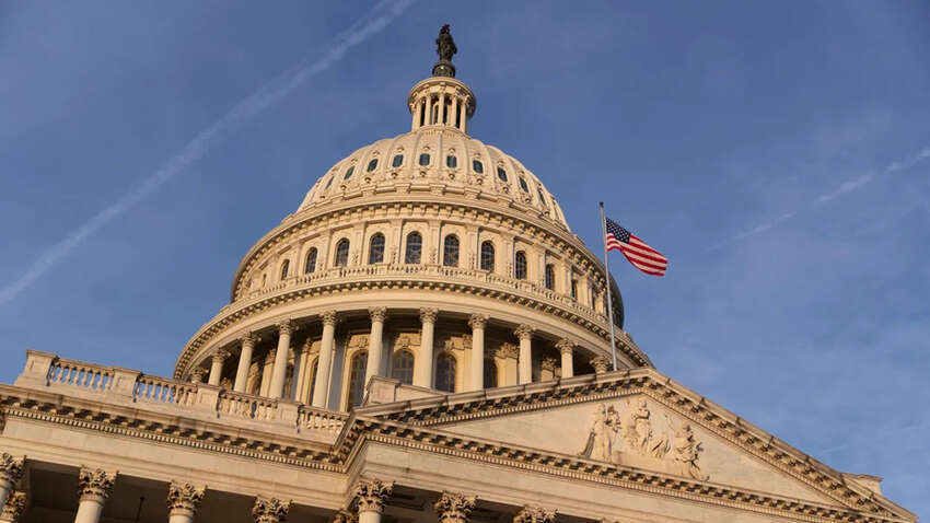 США отказываются от помощи другим странам: какое решение принял Конгресс