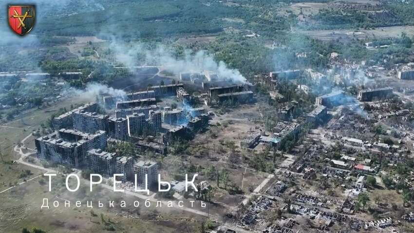 Ворог стягує резерви з інших напрямків, щоб штурмувати місто: де небезпечно Ворог стягує резерви з інших напрямків, щоб штурмувати місто: де небезпечно