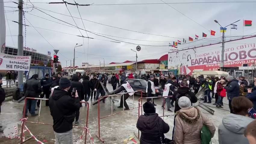 Участникам массовых беспорядков на рынке Барабашово сообщили о подозрении