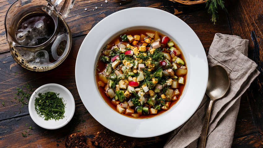 Лето в тарелке: как приготовить окрошку на квасе (РЕЦЕПТ)  Лето в тарелке: как приготовить окрошку на квасе (РЕЦЕПТ)