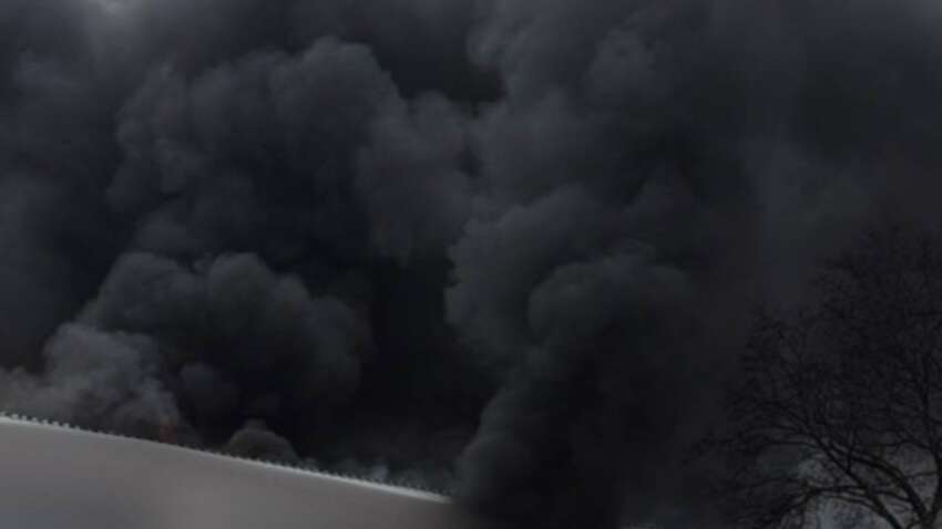 Оккупанты обстреляли спортивную школу, в которой были дети Оккупанты обстреляли спортивную школу, в которой были дети