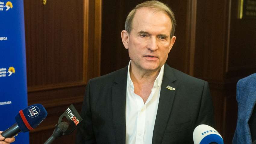 «Указ о роспуске Рады нарушает Конституцию. Говорю это как ее автор», – Медведчук