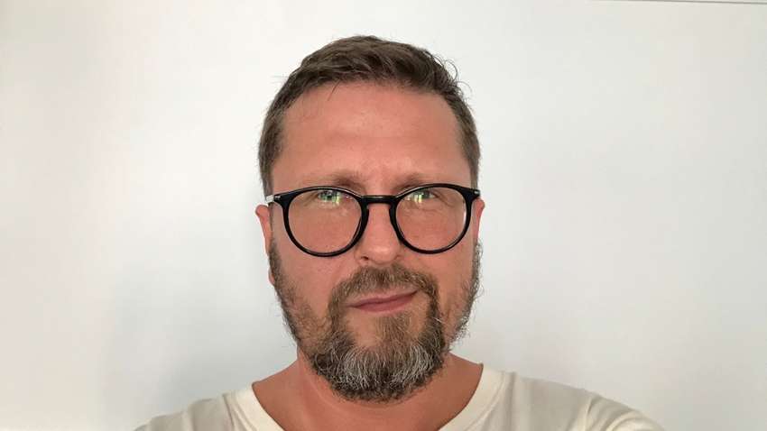 Шарий:  украинцам будут продавать вакцину российского производства под видом европейской 