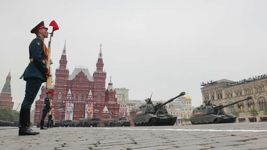 "Парад Победы 9  мая в Москве": коронавирус COVID-19 внес свои поправки