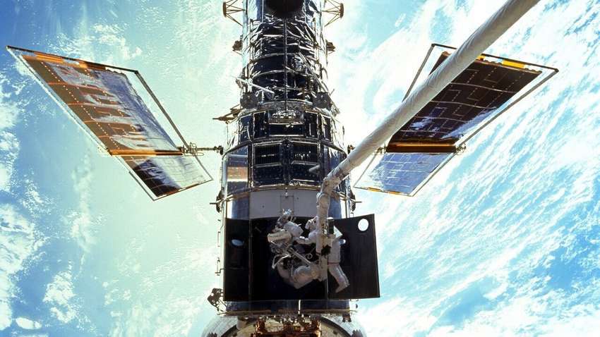 Ученые показали необычную далекую галактику: как она выглядит (ФОТО) 