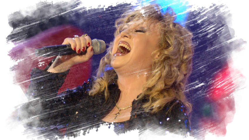 Известной российской певице проломили голову