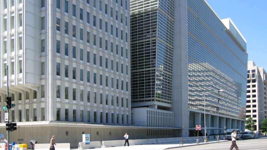 Чому Світовий банк припиняє надання допомоги Афганістану Чому Світовий банк припиняє надання допомоги Афганістану