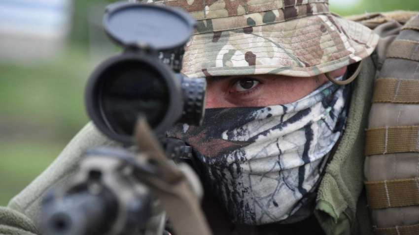 Прямо в цель: показали видео работы украинских снайперов на востоке