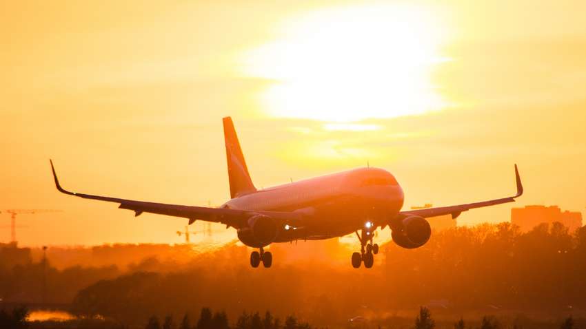 Крупные авиакомпании уходят из Украины: эксперты назвали возможные причины