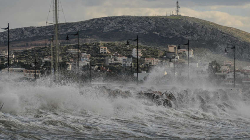 На Грецію обрушився ідеальний шторм: є жертви і зниклі безвісти