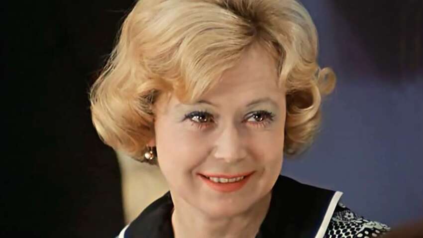  Стало зле в квартирі: відому російську акторку екстрено забрала швидка