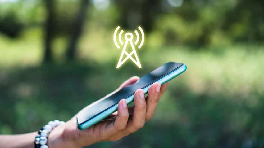 Мобильным операторам "упростили жизнь": какие изменения поддержала Рада