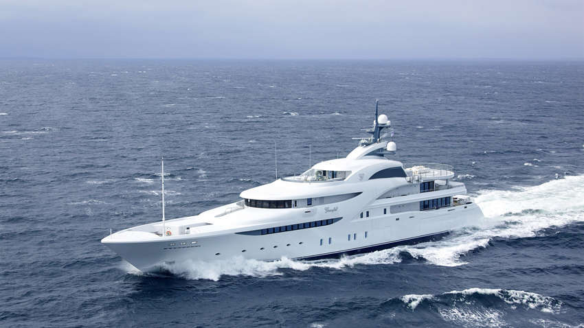 Имущество российских миллиардеров: журналисты узнали, кто не успел скрыть яхты от санкций (ВИДЕО)