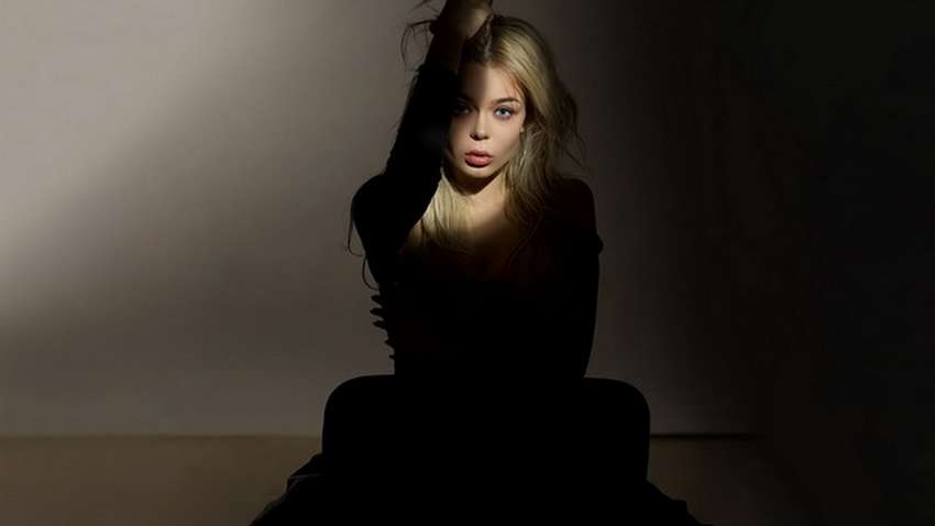 Аліна Гросу випустила трек, в якому описала емоції після розлучення