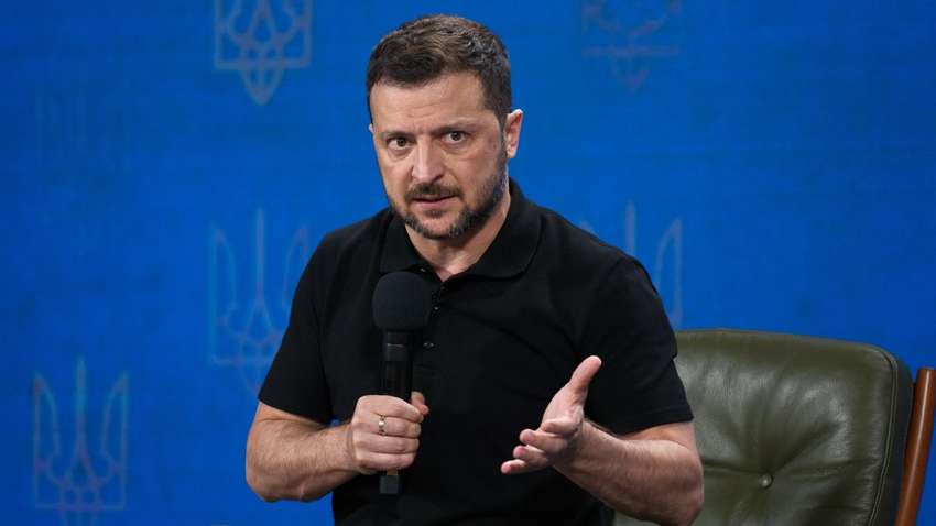  Заради членства в НАТО: Зеленський відповів, чи визнає Україна окупацію своїх територій