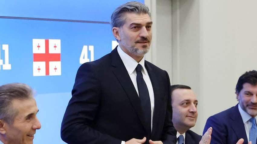 Антизападный президент Грузии уже принимает первые решения, которым аплодируют в Кремле Антизападный президент Грузии уже принимает первые решения, которым аплодируют в Кремле