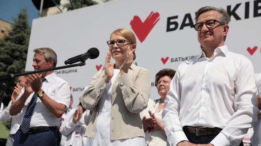 Из «Батькивщины» уходят первые депутаты: что известно Из «Батькивщины» уходят первые депутаты: что известно