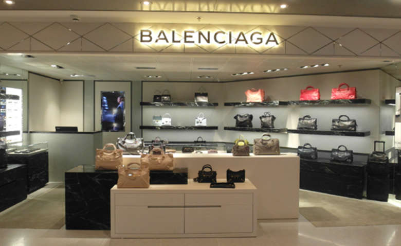 Balenciaga випустили заміну «потворним» кросівкам