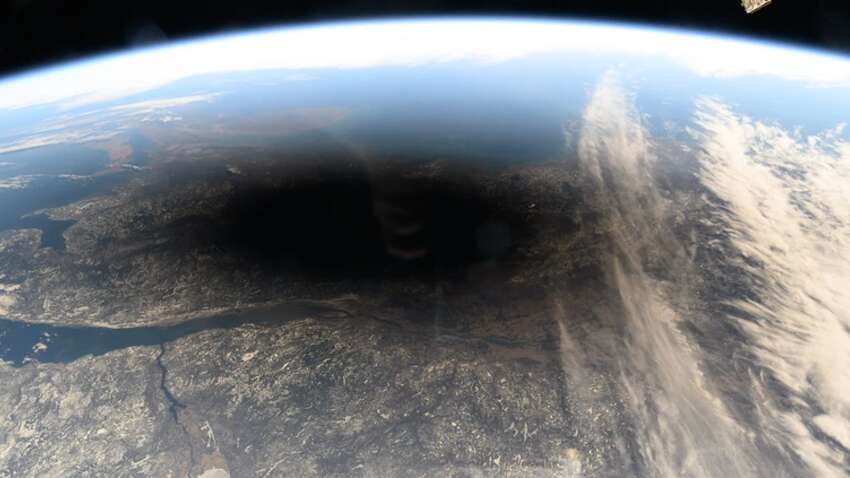 Ученые предупреждают, что вскоре мир погрузится в полную тьму на 6 минут