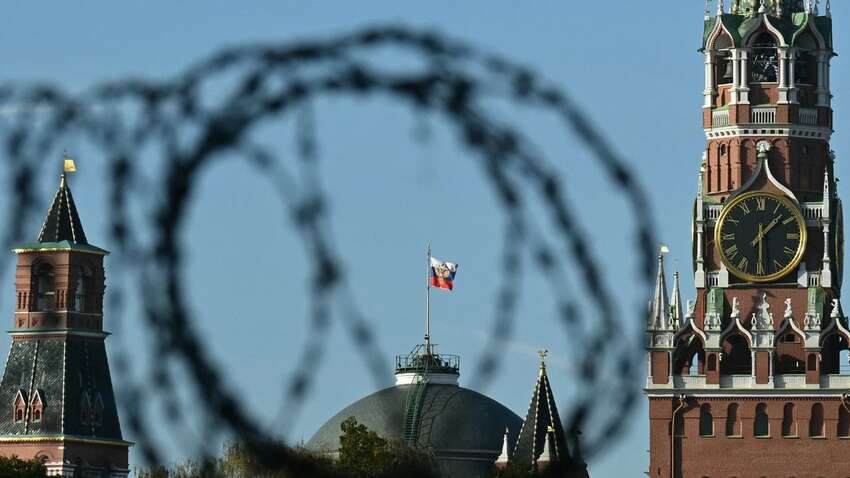 Кремль на межі розколу: переговори з Путіним можуть стати серйозною пасткою для України Кремль на межі розколу: переговори з Путіним можуть стати серйозною пасткою для України