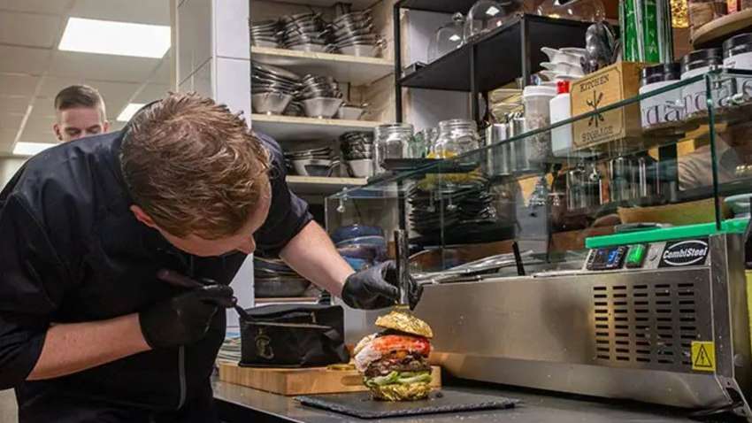 Бургер за ціною автомобіля: найдорожчий гамбургер у світі