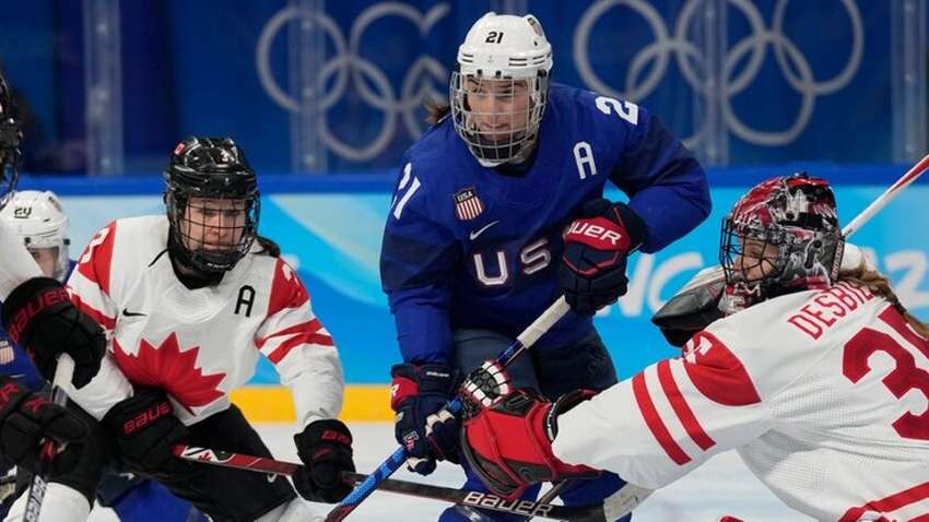 На олімпіаді в Пекіні визначилися чвертьфіналістки хокейних змагань На олімпіаді в Пекіні визначилися чвертьфіналістки хокейних змагань