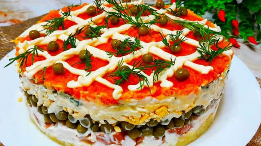 Готуйте першим — не залишиться ані ложки: новорічний салат «Ярослава» став вірусним хітом серед господинь