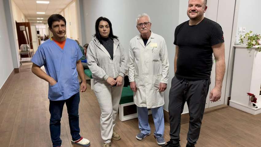 Во Львове у 15-летней девочки из желудка достали 1 килограмм волос: все из-за вредной привычки