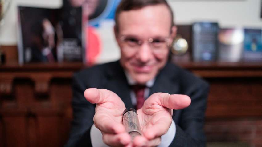 Ученый заявил об историческом открытии: обнаружил на Земле первые объекты из-за пределов Солнечной системы Ученый заявил об историческом открытии: обнаружил на Земле первые объекты из-за пределов Солнечной системы