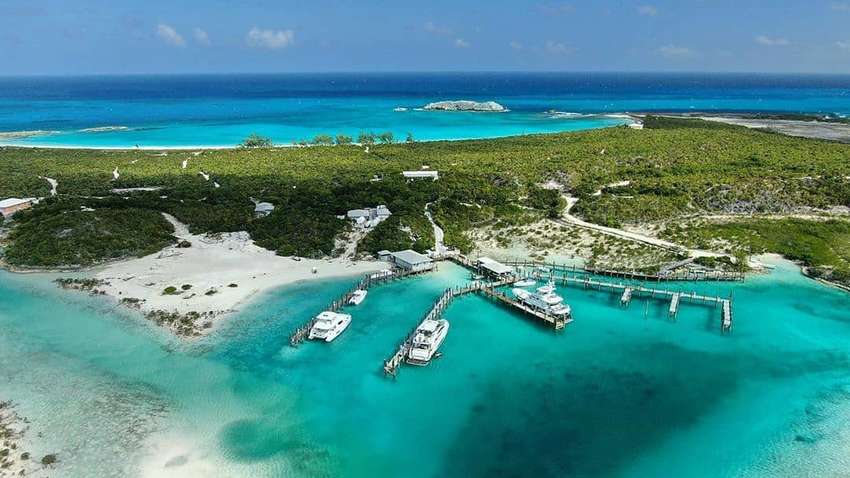 Airbnb запрошують волонтерів на Багами