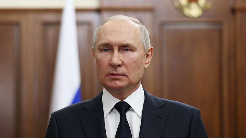 Український дрон спричинив масштабну пожежу біля палацу Путіна 