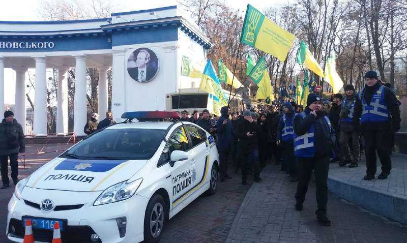 Вирушили до Хрещатика: акція проти відкриття ринку землі набирає обертів