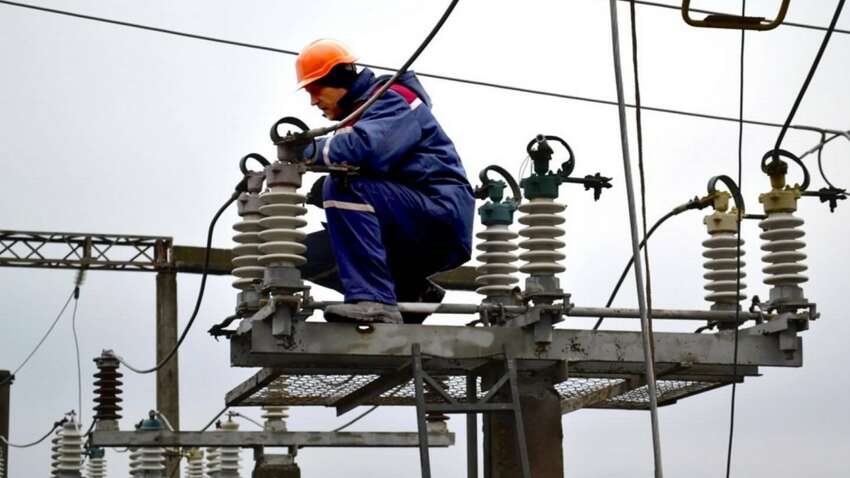 Правительство вводит доплаты для энергетиков: кто получит дополнительные средства 