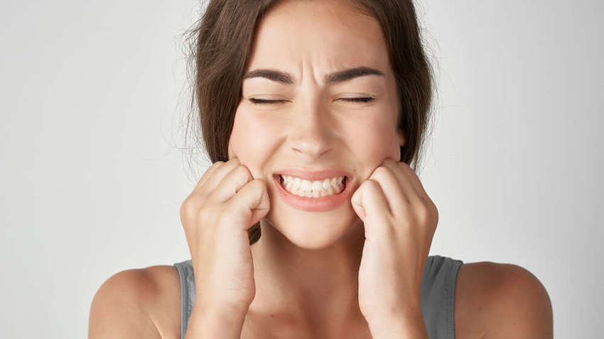 Стоматолог перерахував ключові причини, що призводять до виникнення карієсу