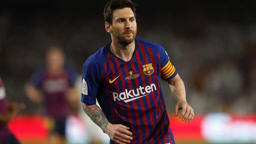 Обладатель "Золотого мяча" заболел Covid-19: сейчас футболист в изоляции