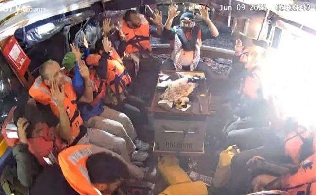 Активістку Грету Тунберг затримали по дорозі в Газу Активістку Грету Тунберг затримали по дорозі в Газу