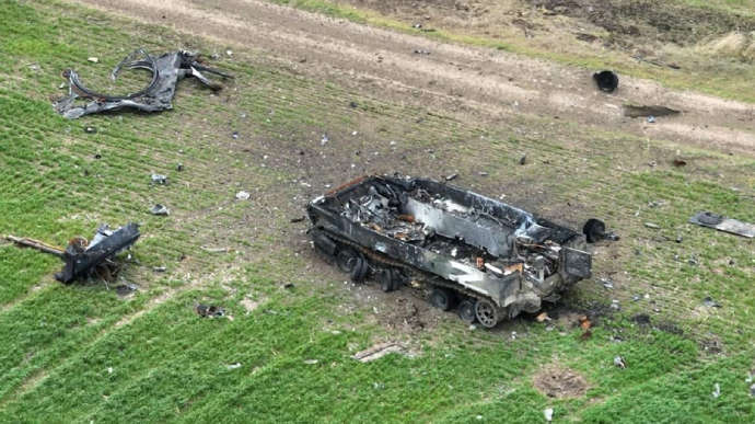 Генерал-бунтовщик Теплинский заговорил о потерях десантников РФ – в Кремле сразу же приняли меры Генерал-бунтовщик Теплинский заговорил о потерях десантников РФ – в Кремле сразу же приняли меры