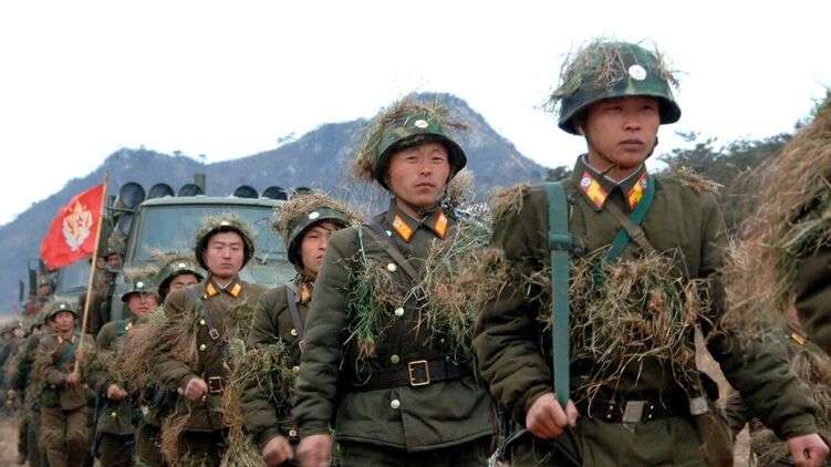 Не впевнений не блефуй: Макрона звинуватили у тому, що війська КНДР їдуть в Україну Не впевнений не блефуй: Макрона звинуватили у тому, що війська КНДР їдуть в Україну